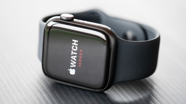 Apple Watch Series 5. [Shutterstock]