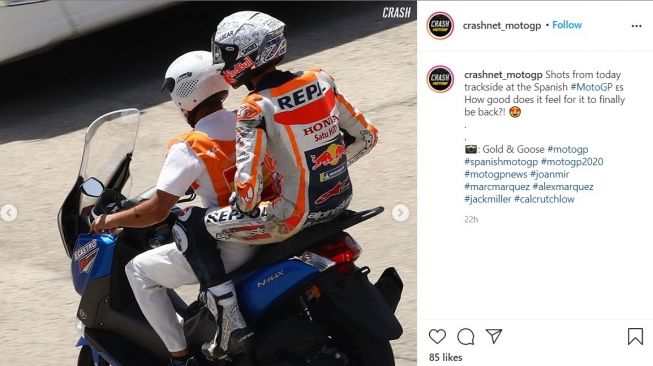 Alex Marquez terciduk diangkut pakai Yamaha NMAX, mau kemana tuh? (Instagram-crashnet_motogp)