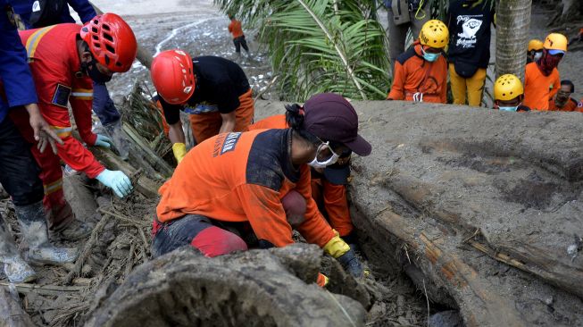 Hadapi Bencana Alam Saat Pandemi Pmi Dan Bnpb Terapkan Protokol Kesehatan