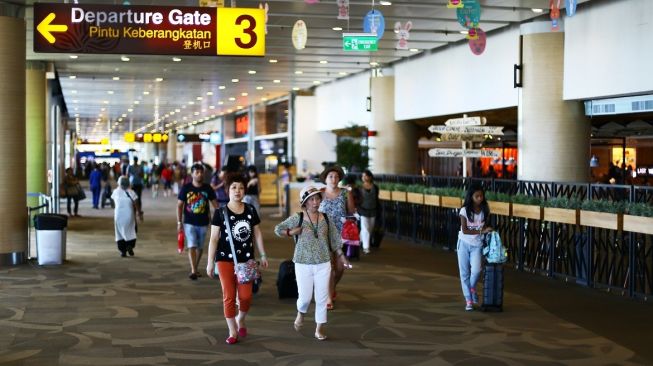 Buntut Pungli Fast Track Bandara Ngurah Rai, 4 Petugas Imigrasi Dibebastugaskan