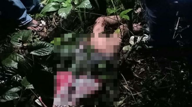 Gegara Dipanggil Sayang oleh Pria Lain, YD Bunuh Pacarnya Pakai Kunci Roda