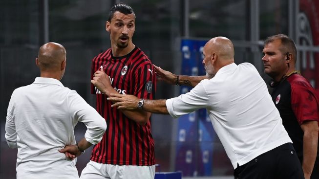 Pelatih AC Milan Bantah Ibrahimovic Marah karena Diganti