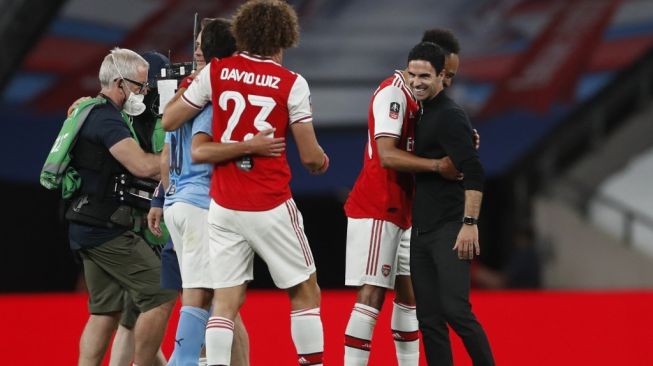 Manajer Arsenal, Mikel Arteta, dalam pertandingan melawan Manchester City di semifinal Piala FA 2019/2020. (Matthew Childs/AFP).