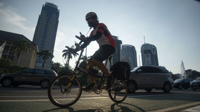 Sehari Jelang PSBB Total, 2 Kawasan Bersepeda di Jakarta Timur Ditutup