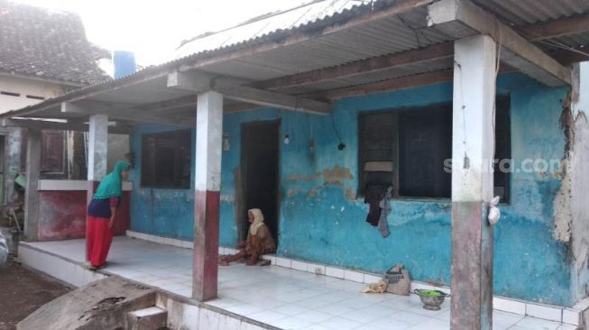 Suasana rumah Mbah Sudi dan Supriyono di Dusun Jambon, Desa Trihanggo, Kecamatan Gamping, Sleman, Selasa (21/7/2020). - (SuaraJogja.id/Muhammad Ilham Baktora)