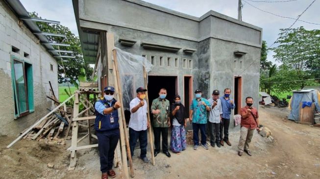 Pemerintah memberi bantuan kepada 200 unit rumah tidak layak huni (RTLH) di Kabupaten Ciamis, Jawa Barat. (Dok : PUPR)