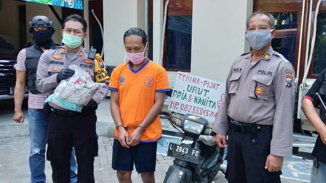 Polisi Tangkap Kakek Tukang Pijat Predator Anak