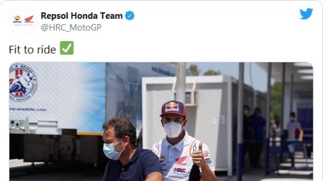 Marc Marquez siap kembali membalap setelah menjalani operasi menyusul kecelakaan di Sirkuit Jerez, Minggu (19/7/2020). [Twitter@HRC_MotoGP]