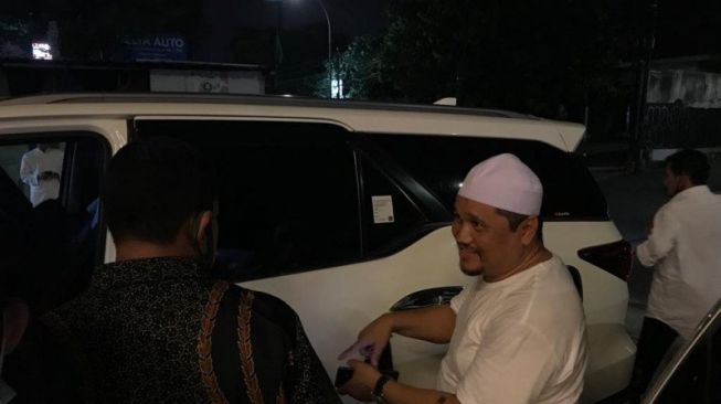 Mobil Pemilik Ponpes Dibobol saat Bukber di Kemang, Cek Rp 43 M Raib