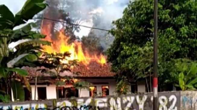 Rumah Janda Kaya di Lebak Terbakar, Kerugian Capai Rp 3 Miliar