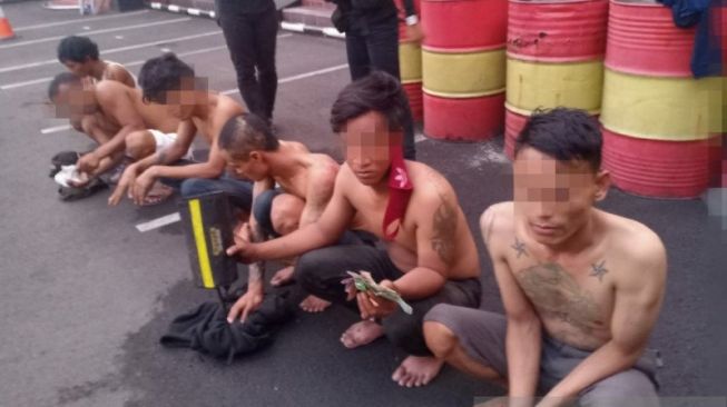 Palak Sopir Espedisi Pakai Golok, Enam Remaja di Jakbar Ditangkap Polisi