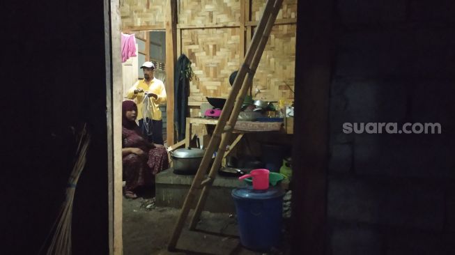 Warga Desa Semarang Bangun Rumah Janda Miskin Utang Kas Tahlilan