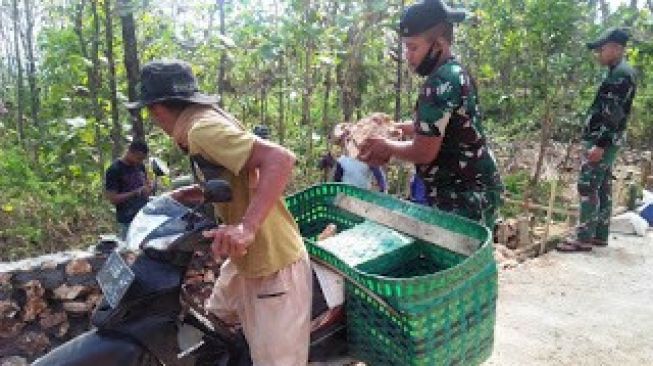 ''Matur Nuwun Pak Tentara, Kami Tidak Akan Kesulitan Air Lagi''
