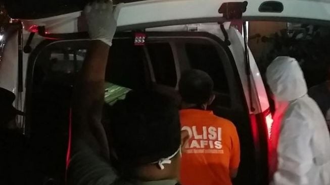 Sekongkol Bunuh Bos Panti Pijat, Hesti dan Suami Kabur ke Bali