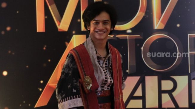 Aktor dan Model Kevin Ardilova saat menghadiri gelaran Indonesia Movie Actors Awards 2020 IMAA di Jakarta, Sabtu (25/7). [Suara.com/Alfian Winanto]