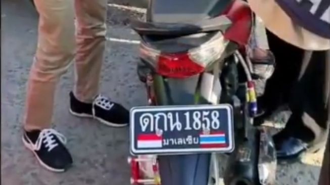 pelat nomor Thailand terciduk polisi Indonesia (Instagram)