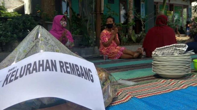 Kisah Warga Kampung Rembang Gelar Syukuran Setelah Dua Minggu Lockdown