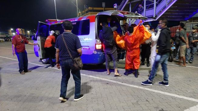 Tewas Setengah Telanjang, Wanita Penumpang Kapal Alami Luka di Miss V