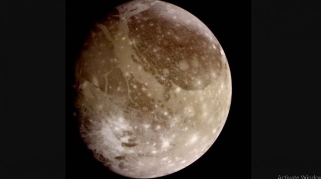 Salah satu Bulan Jupiter, Ganymede. [Sci.esa.int] 