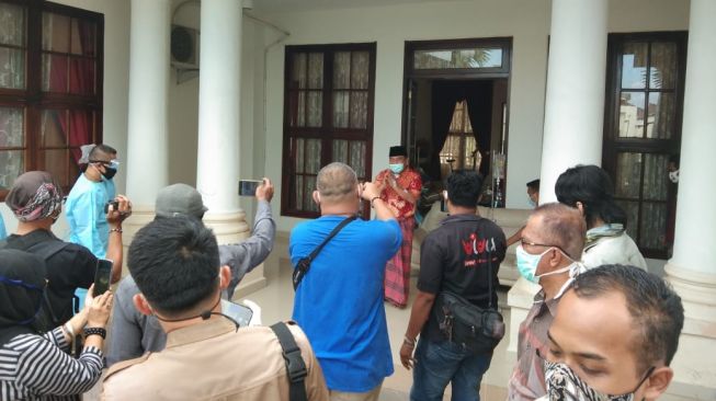 Bupati Ogan Ilir Ilyas Panji Jumpa Pers Umumkan Dirinya Positif Corona