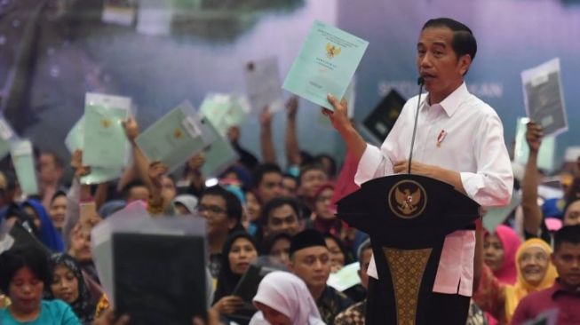 Jokowi: Januari RI Produksi Vaksin Corona Lalu Disuntikan ke Masyarakat