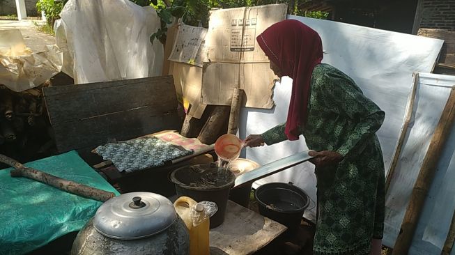 Hidup Super Miskin, Nenek Poniyem Pilih Jadi Petani, Tak Mau Mengemis