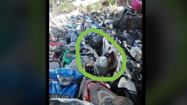 Motor misterius yang mirip dengan motor yang dipakai Soeharto (Facebook)
