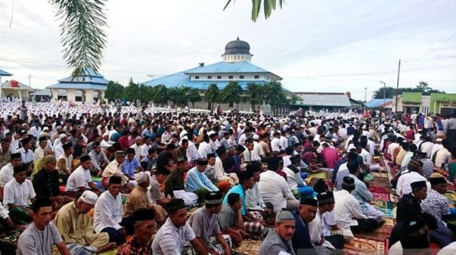 Jamaah Tarekat Syattariyah Aceh Sholat Idul Adha Hari Ini