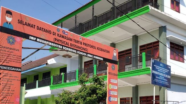 Peran Aktif Mahasiswa UMM Saat Pandemi di SMP MBS Jombang