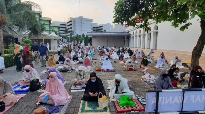 Terapkan Protokol Kesehatan, Begini Salat Idul Adha di Masjid Al Azhar