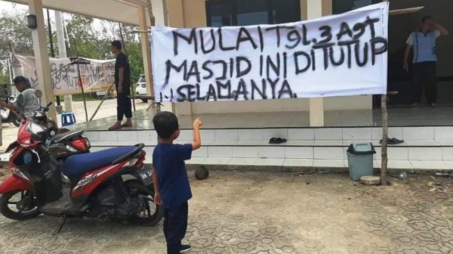 Geger Masjid Ditutup Gara-gara Beda Aliran, Ini Penjelasan Pemilik Masjid