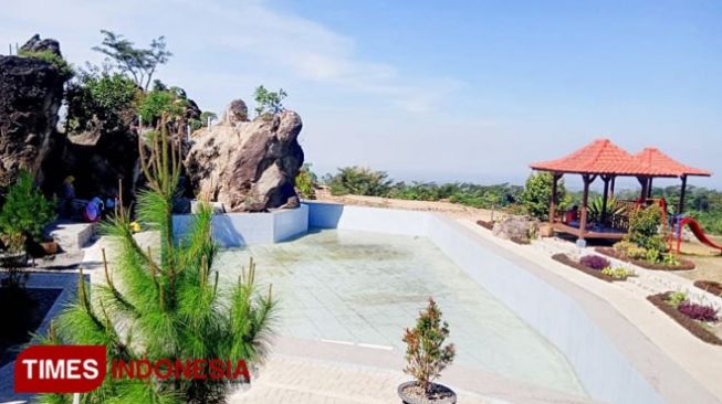 Wisata Alam Taman Argo Munung Ngawi, Pemandangan Eksotis Bekas Tambang Batu