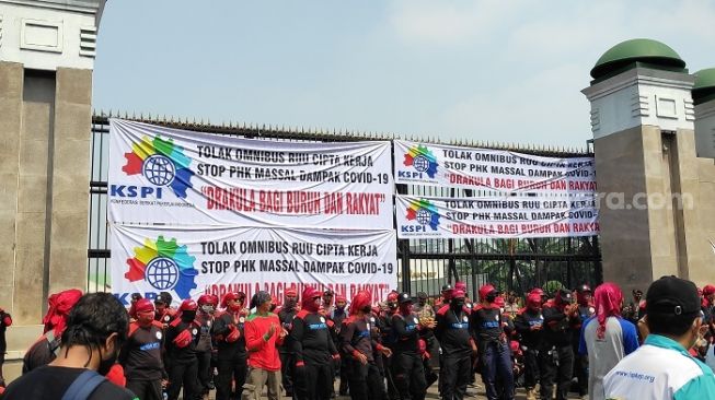 Selain Demo Besar ke DPR, Buruh Siap Geruduk MK saat Gugat UU Ciptaker