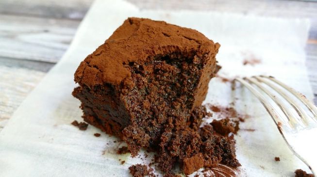 Resep Brownies Kukus tanpa Mixer, Mudah, Enak dan Anti Gagal