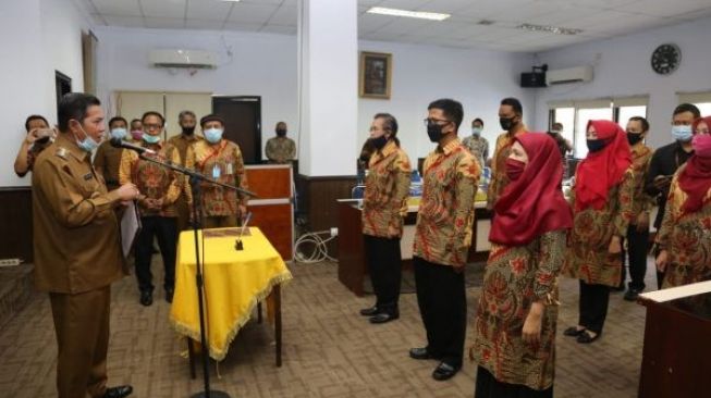 Tekan Pengangguran, Walikota Serang Kukuhkan Pengurus SDC