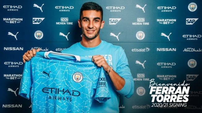 Ferran Torres resmi bergabung Manchester City. (Dok. Man City).