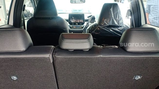 Tampilan luar dalam Toyota Corolla Cross. (Dok. Istimewa)