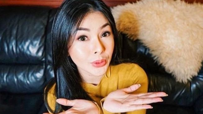 Elvia Cerolline Disebut Sering Jalani Hubungan Sesama Jenis