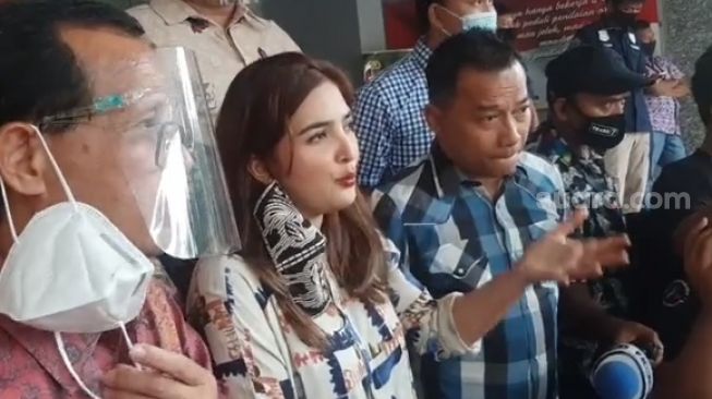 Masih Dipantau, Ashanty Siap Polisikan Penghina Aurel Hermansyah