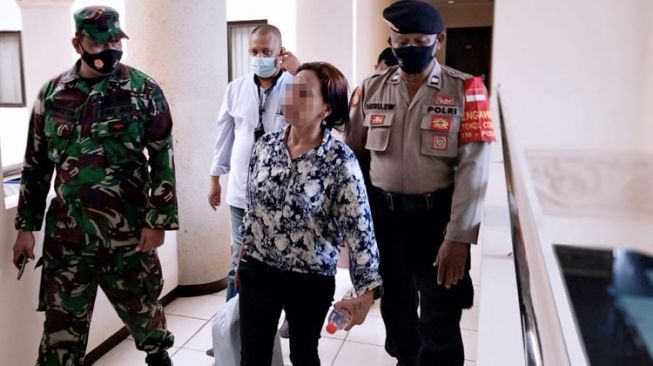 Wanita Cantik Pembawa Uang 'Palsu' Mainan Mengaku Ditipu Rekannya