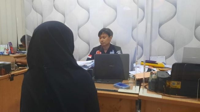 Wanita Berhijab Dicakar-cakar Gegara Sosis, Awal Ceritanya Begini