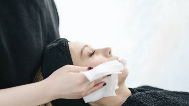 Tren Perawatan Wajah Ekstrem yang Buktikan Jika Beauty is Pain