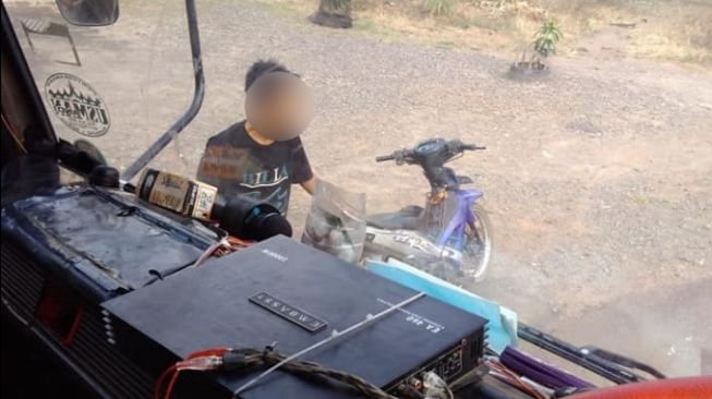 Viral Aksi Tukang Palak Sopir Truk, Minta Paksa Duit dengan Nilai Jutaan