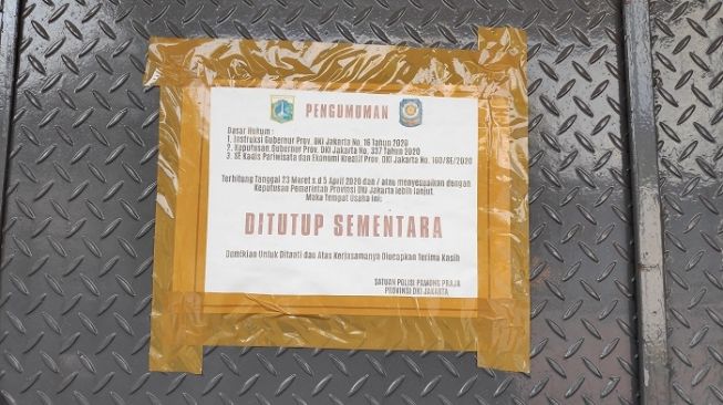 Bukti penyegelan terhadap Masterpiece Mangga Besar, Jakarta Barat yang dilakukan Pemprov DKI. (Suara.com/Bagaskara).