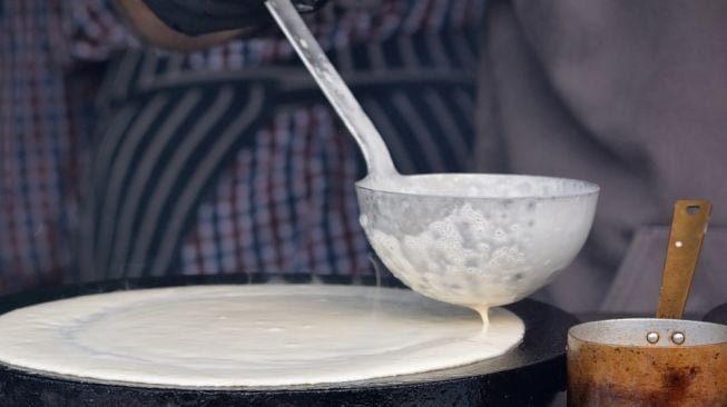 Bak Keju Mozarella, Kocaknya Sendok Sayur Ini Malah Meleleh saat Dipakai