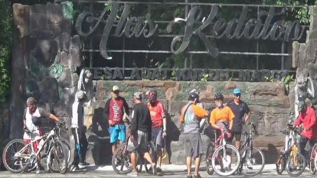 Objek Wisata Alas Kedaton Gratiskan Tiket Masuk