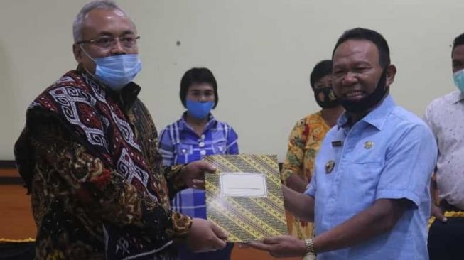 Pemerintah Kabupaten Kupang Hibahkan Tanah Kepada Bawaslu