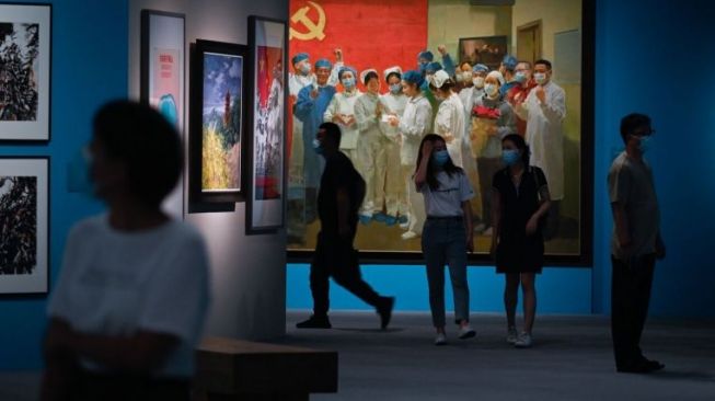 China Promosikan Pertempuran Heroik Lawan Corona Lewat Pameran