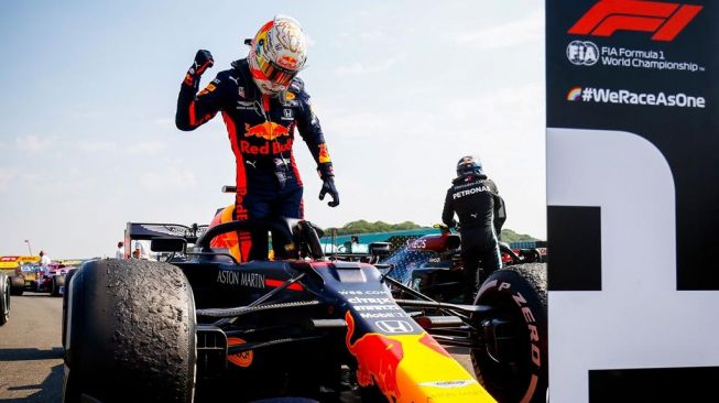 Max Verstappen dari Aston Martin Red Bull Racing memenangi balap F1 70th Anniversary di Sirkuit Silverstone, Britania Raya [Honda Racing F1].