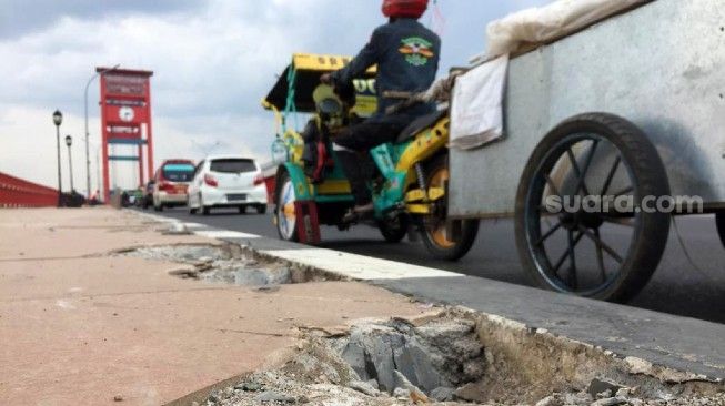 Kisah Pilu Nenek Nurma, Penyapu Jalan Tewas Ditabrak Lari di Jembatan Ampera